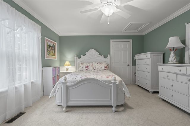 232 Patriot Ln, Economy, PA 15042