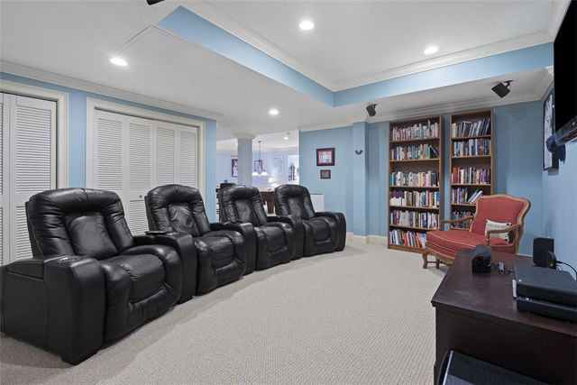 232 Patriot Ln, Economy, PA 15042