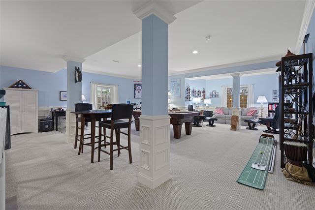 232 Patriot Ln, Economy, PA 15042