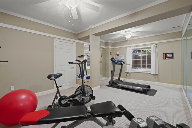 232 Patriot Ln, Economy, PA 15042