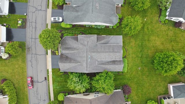 232 Patriot Ln, Economy, PA 15042