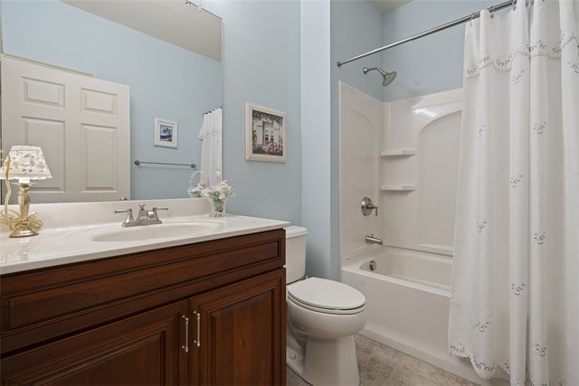 232 Patriot Ln, Economy, PA 15042