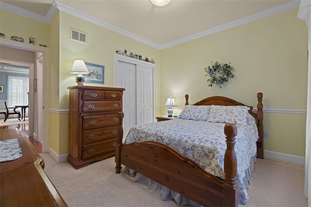 232 Patriot Ln, Economy, PA 15042