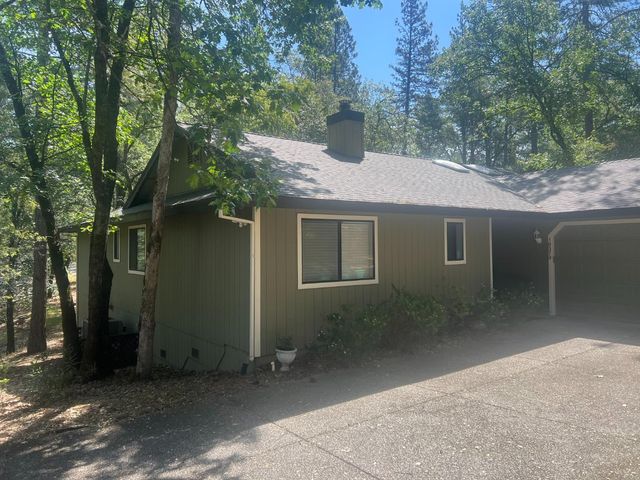 19373 Explorer Ct, Penn Valley, CA 95946