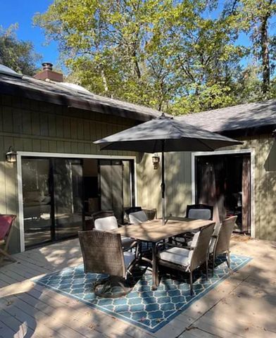 19373 Explorer Ct, Penn Valley, CA 95946