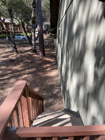 19373 Explorer Ct, Penn Valley, CA 95946
