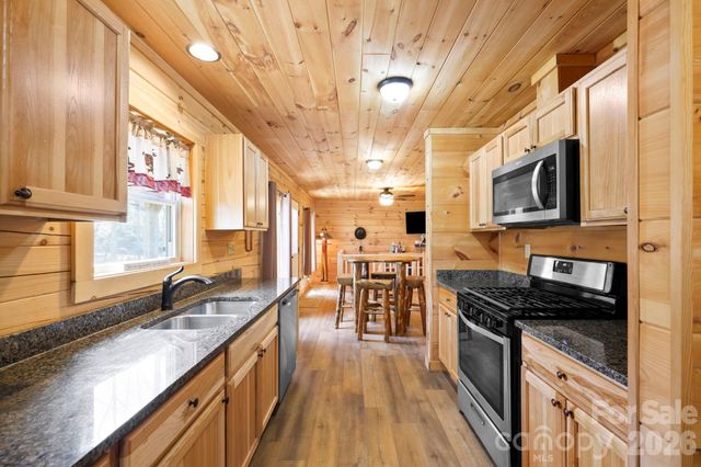 344 Wolf Trail, Lake Lure, NC 28746