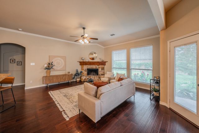 1223 Lantana Lane, Burleson, TX 76028