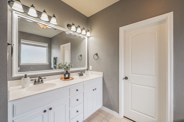 1223 Lantana Lane, Burleson, TX 76028
