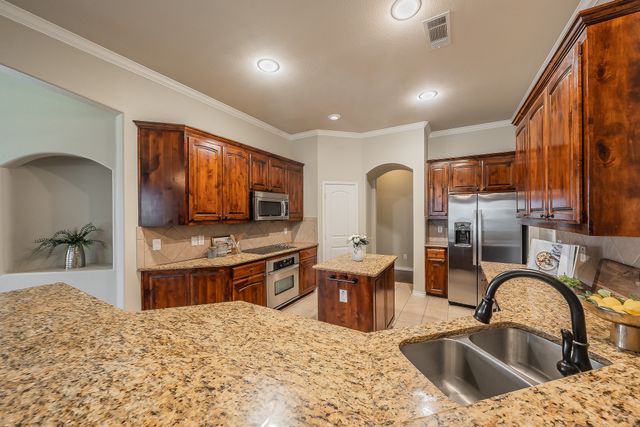 1223 Lantana Lane, Burleson, TX 76028