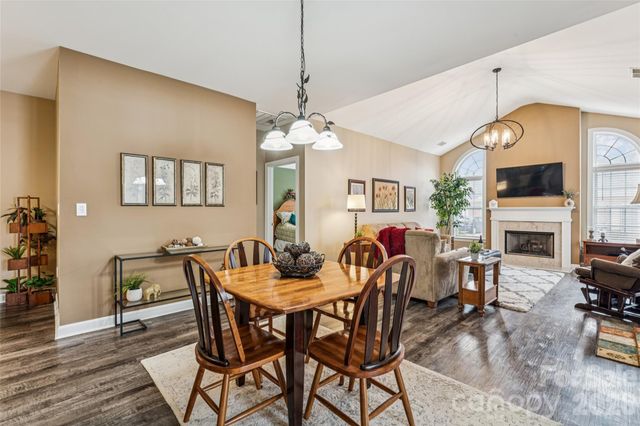 8577 Highland Glen Drive, Charlotte, NC 28269