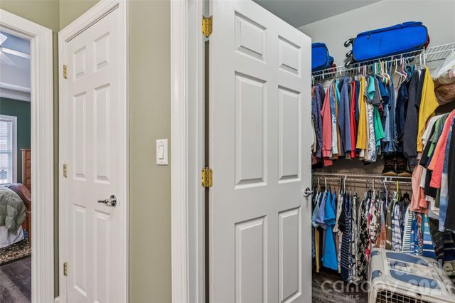 8577 Highland Glen Drive, Charlotte, NC 28269