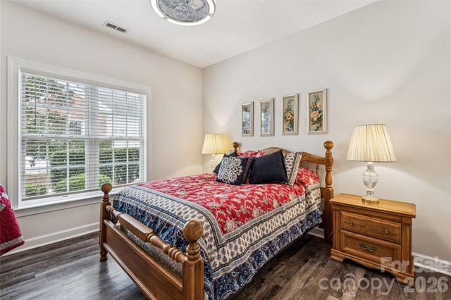 8577 Highland Glen Drive, Charlotte, NC 28269