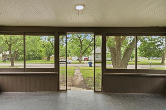 405 N Smith Street, Vinita, OK 74301