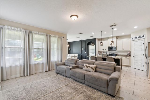 9717 WATERWAY PASSAGE DRIVE, Winter Garden, FL 34787