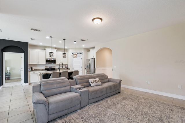 9717 WATERWAY PASSAGE DRIVE, Winter Garden, FL 34787