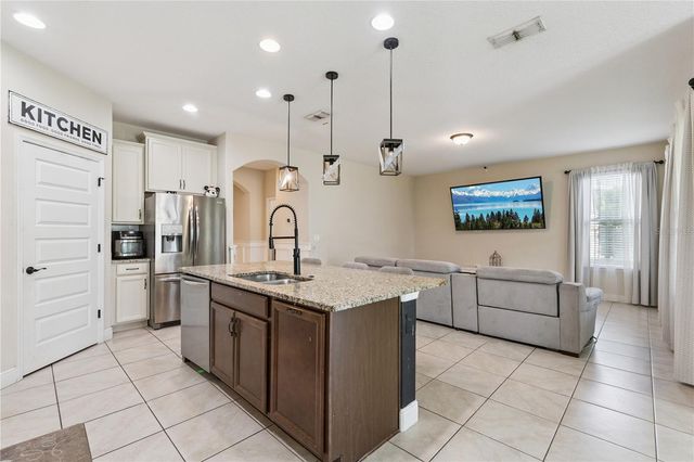 9717 WATERWAY PASSAGE DRIVE, Winter Garden, FL 34787