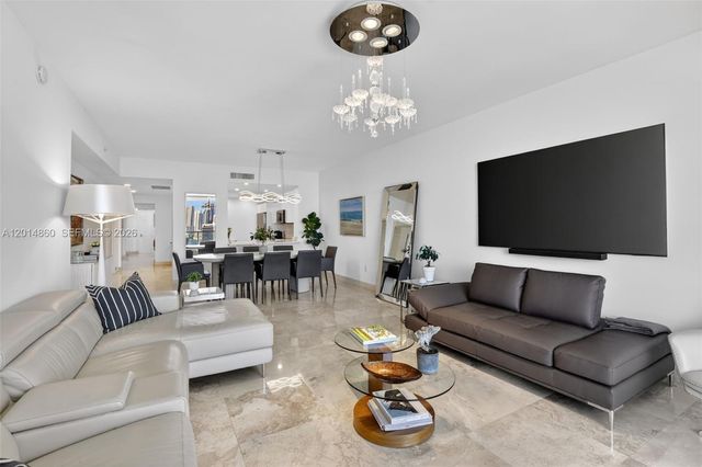 3330 NE 190th St 1817, Aventura, FL 33180