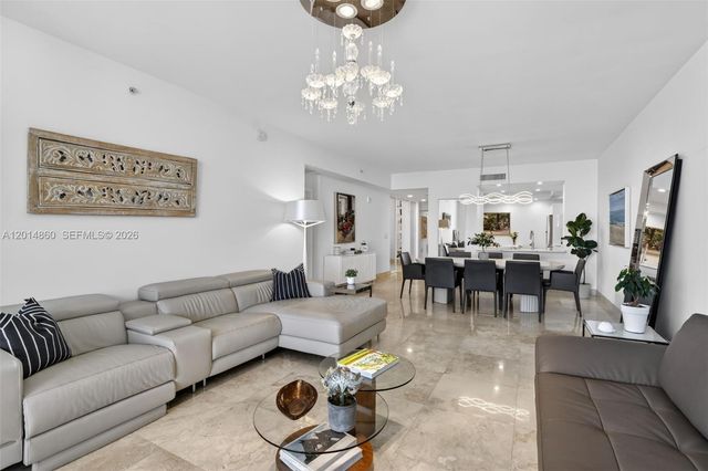 3330 NE 190th St 1817, Aventura, FL 33180