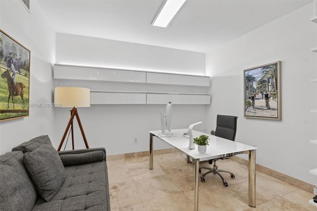 3330 NE 190th St 1817, Aventura, FL 33180