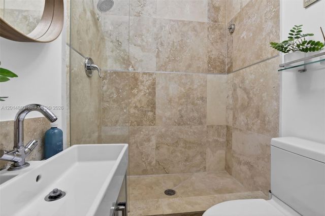3330 NE 190th St 1817, Aventura, FL 33180