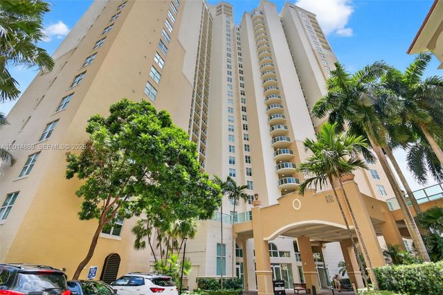 3330 NE 190th St 1817, Aventura, FL 33180