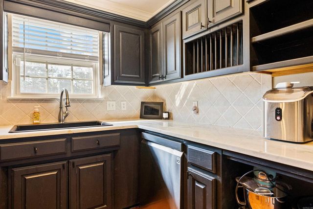 2316 Pleasant Forest Drive, Benton, AR 72015