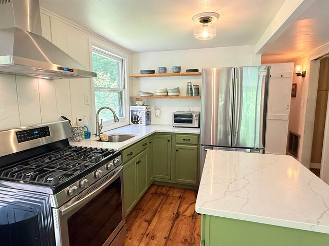 8 Beech Tree Lane, Newfane, VT 05345