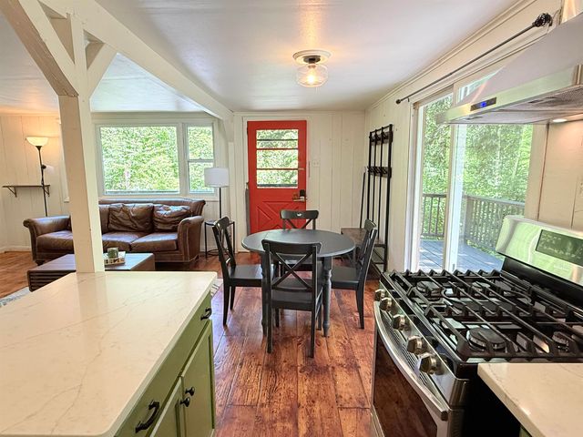 8 Beech Tree Lane, Newfane, VT 05345