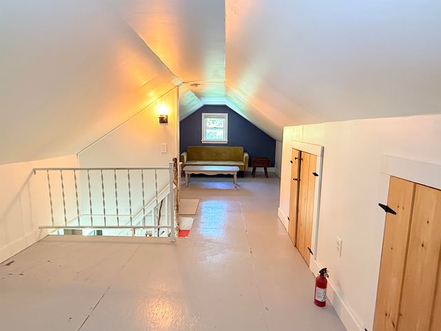 8 Beech Tree Lane, Newfane, VT 05345