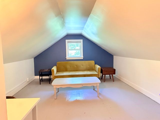 8 Beech Tree Lane, Newfane, VT 05345