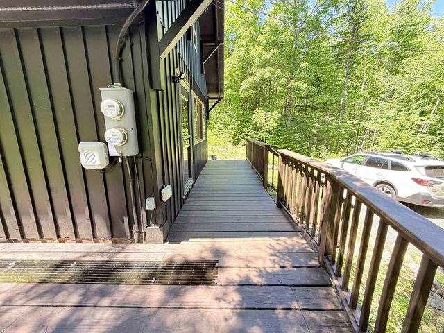 8 Beech Tree Lane, Newfane, VT 05345