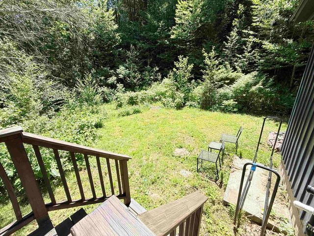 8 Beech Tree Lane, Newfane, VT 05345