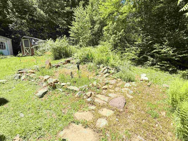 8 Beech Tree Lane, Newfane, VT 05345