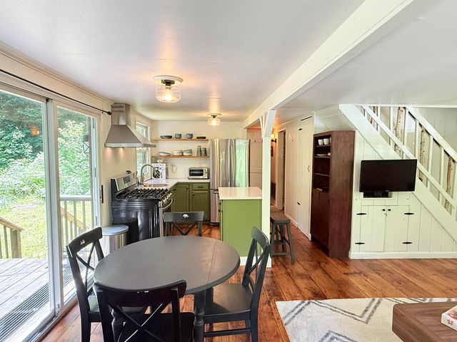 8 Beech Tree Lane, Newfane, VT 05345
