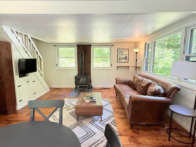 8 Beech Tree Lane, Newfane, VT 05345