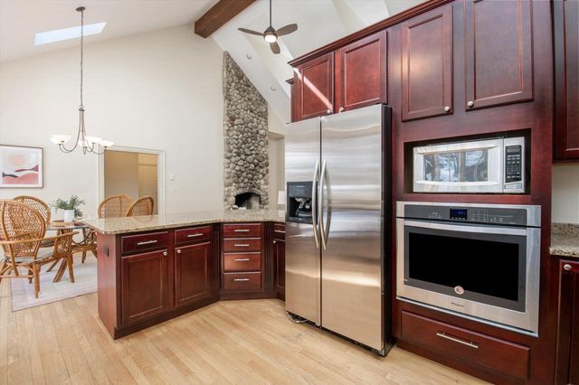 S91W37885 Antique LANE, Eagle, WI 53119