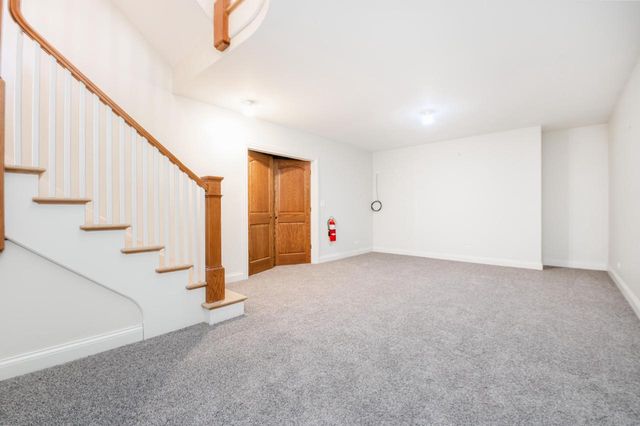 S91W37885 Antique LANE, Eagle, WI 53119