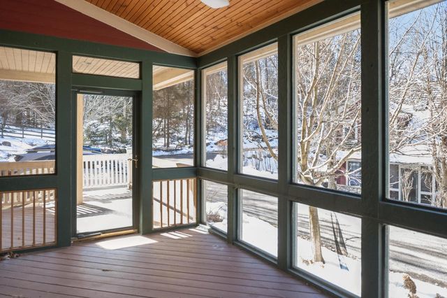 S91W37885 Antique LANE, Eagle, WI 53119