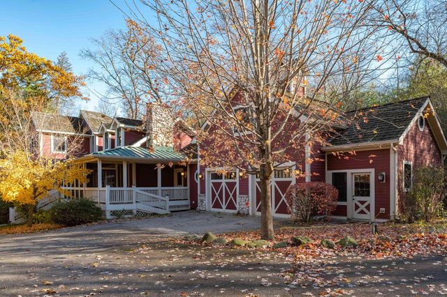 S91W37885 Antique LANE, Eagle, WI 53119