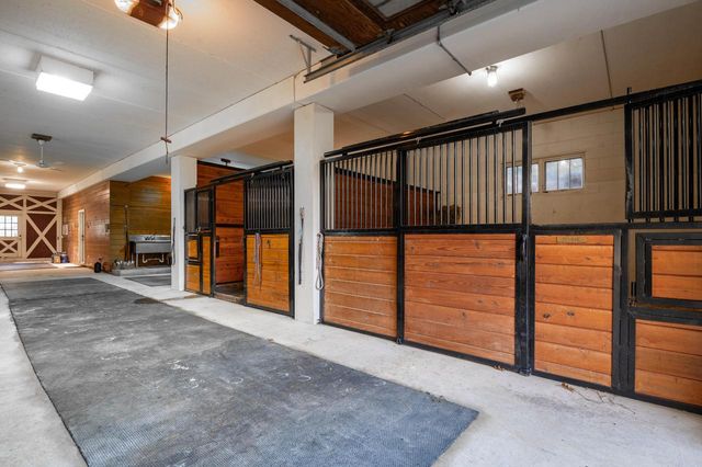 S91W37885 Antique LANE, Eagle, WI 53119