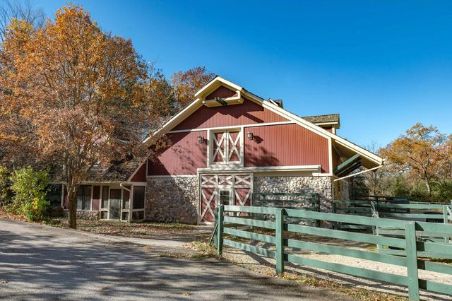 S91W37885 Antique LANE, Eagle, WI 53119