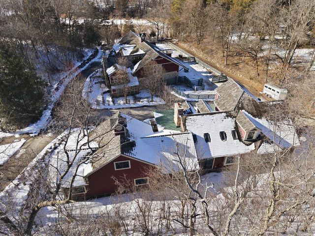 S91W37885 Antique LANE, Eagle, WI 53119