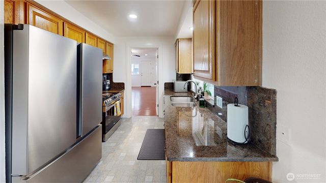 218 S 24th Street S, Mount Vernon, WA 98274