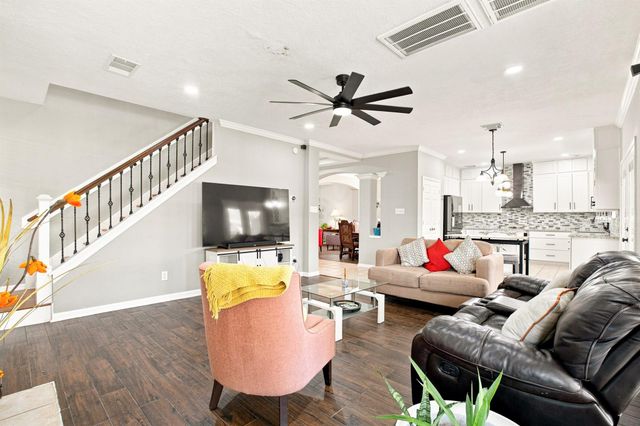 15214 Walden Park Court, Houston, TX 77049