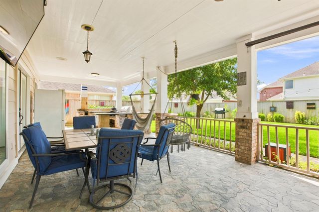 15214 Walden Park Court, Houston, TX 77049