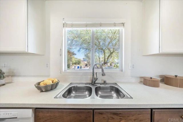 352 Tom McGuinness Jr Circle, Fallbrook, CA 92028