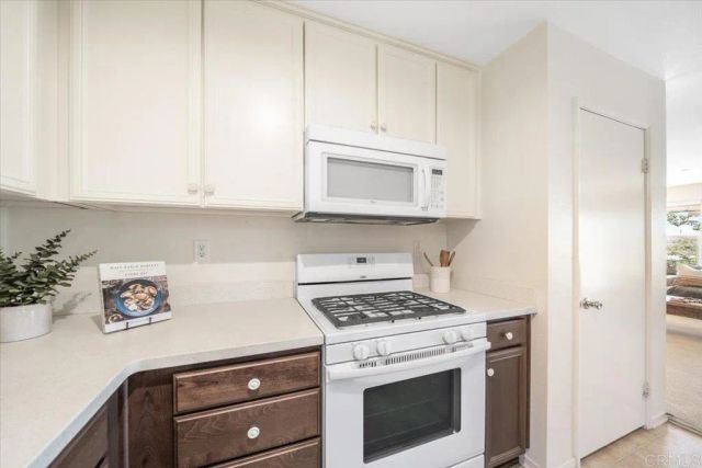 352 Tom McGuinness Jr Circle, Fallbrook, CA 92028