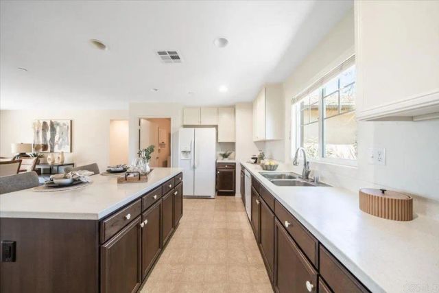 352 Tom McGuinness Jr Circle, Fallbrook, CA 92028