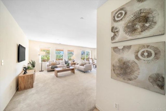 352 Tom McGuinness Jr Circle, Fallbrook, CA 92028